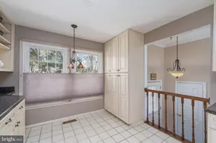 7229 Harbor Ln, Columbia, MD 21045 - Photo 9