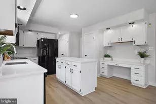 10390 Stansfield Rd, Laurel, MD 20723 - Photo 11