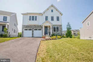 3147 Cavalier Wood Rd, Ellicott City, MD 21042 - Photo 3