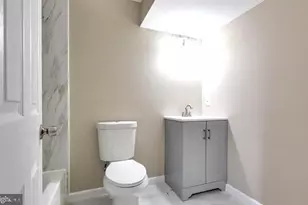 8533 Harvest View Ct, Ellicott City, MD 21043 - Photo 13