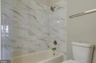 8533 Harvest View Ct, Ellicott City, MD 21043 - Photo 3