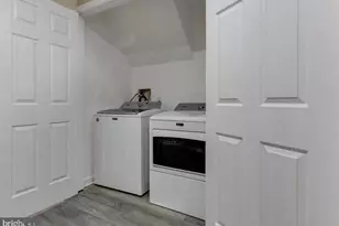 8533 Harvest View Ct, Ellicott City, MD 21043 - Photo 5