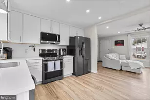 6432 Woodland Forest Dr, Elkridge, MD 21075 - Photo 11