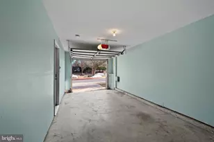 8833 Hawthorne Ct, Ellicott City, MD 21043 - Photo 37