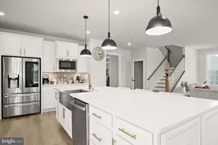 7936 Lawndale Cir, Columbia, MD 21044 - Photo 9