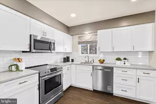 10747 Evening Wind Ct, Columbia, MD 21044 - Photo 11