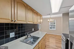 6374 Ducketts Ln, Elkridge, MD 21075 - Photo 9