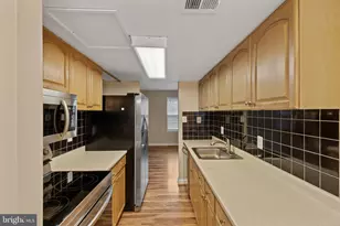 6374 Ducketts Ln, Elkridge, MD 21075 - Photo 7