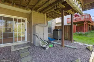 8666 Manahan Dr, Ellicott City, MD 21043 - Photo 43