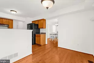 8666 Manahan Dr, Ellicott City, MD 21043 - Photo 9