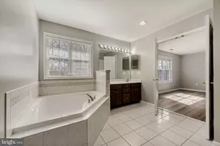 8375 Mitzy Ln, Ellicott City, MD 21043 - Photo 15