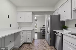 10051 Windstream Dr, Columbia, MD 21044 - Photo 17