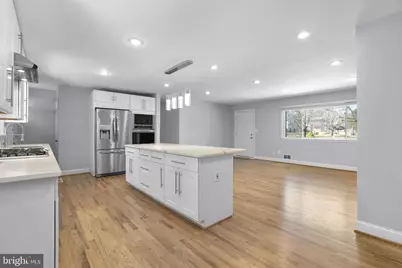 8721 Susini Drive, Laurel, MD 20723 - Photo 9