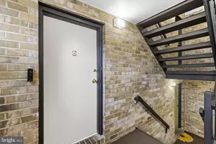 10534 Cross Fox Ln, Columbia, MD 21044 - Photo 3