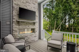 9977 Baker Ln, Ellicott City, MD 21042 - Photo 17