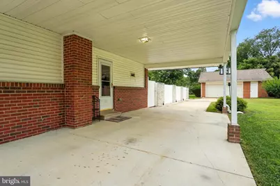 10725 E Crestview Lane, Laurel, MD 20723 - Photo 3