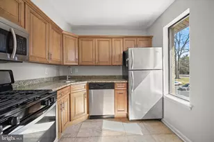 9647 White Acre Rd, Columbia, MD 21045 - Photo 9