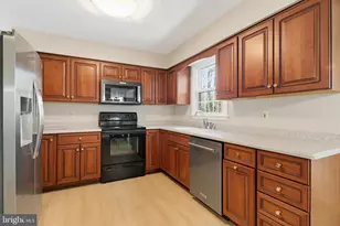 10525 Patuxent Ridge Way, Laurel, MD 20723 - Photo 5