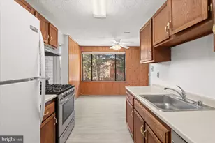 8711 Hayshed Ln, Columbia, MD 21045 - Photo 17