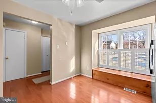 8871 Manahan Dr, Ellicott City, MD 21043 - Photo 9