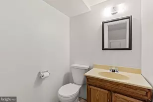 8871 Manahan Dr, Ellicott City, MD 21043 - Photo 23