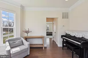 8616 Doves Fly Way, Laurel, MD 20723 - Photo 9