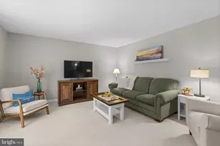 4936 Wharff Ln, Ellicott City, MD 21043 - Photo 7