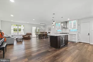 10022 Waterford Dr, Ellicott City, MD 21042 - Photo 3