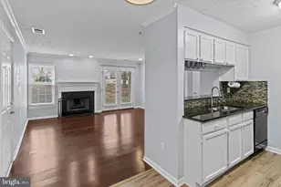 4704 Dorsey Hall Dr, Ellicott City, MD 21042 - Photo 5