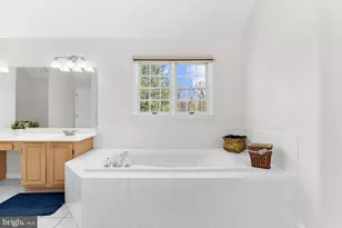 2904 Excelsior Springs Ct, Ellicott City, MD 21042 - Photo 31