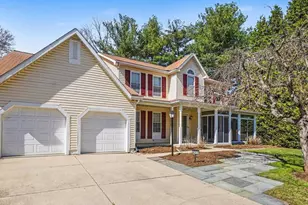 8319 Dawn Ct, Ellicott City, MD 21043 - Photo 3