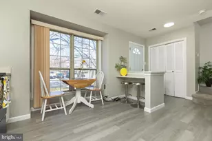 5895 Rowanberry Dr, Elkridge, MD 21075 - Photo 11