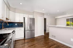 10357 Barcan Cir, Columbia, MD 21044 - Photo 9