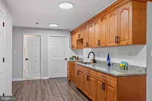 10021 Fox Den Rd, Ellicott City, MD 21042 - Photo 25