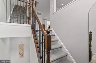 7723 Heatherside Ln, Ellicott City, MD 21043 - Photo 3