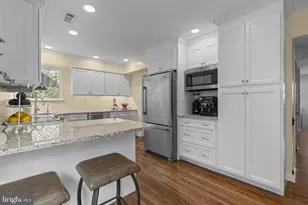 7723 Heatherside Ln, Ellicott City, MD 21043 - Photo 17