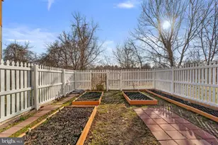 8746 Stonehouse Dr, Ellicott City, MD 21043 - Photo 5