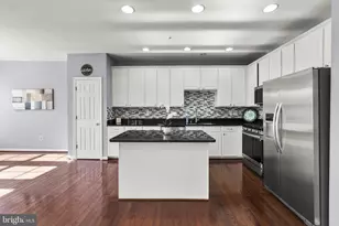 8746 Stonehouse Dr, Ellicott City, MD 21043 - Photo 9