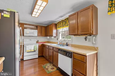 8745 Cardinal Forest Circle, Laurel, MD 20723 - Photo 5