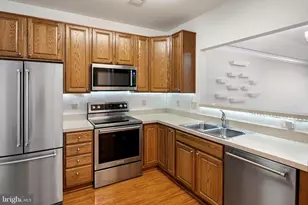 6155 Shadywood Rd, Elkridge, MD 21075 - Photo 9