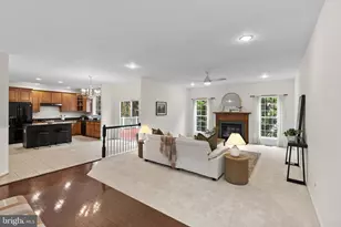 8066 High Castle Rd, Ellicott City, MD 21043 - Photo 9