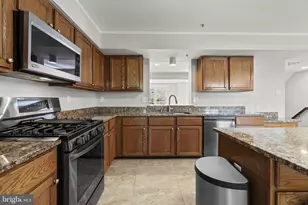 12239 Green Meadow Dr, Columbia, MD 21044 - Photo 15