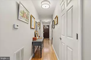 5889 Morningbird Ln, Columbia, MD 21045 - Photo 3