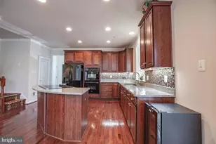 11039 Hunters View Rd, Ellicott City, MD 21042 - Photo 17