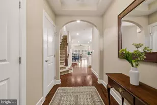 2736 Vardon Ln, Ellicott City, MD 21042 - Photo 3