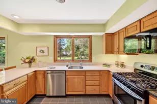 9221 Spring Valley Rd, Ellicott City, MD 21043 - Photo 23