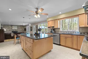 7310 Meadow Wood Way, Clarksville, MD 21029 - Photo 15