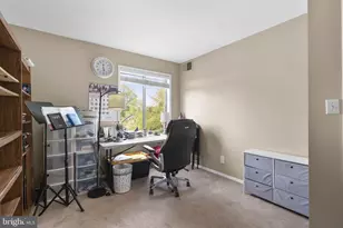 10850 Green Mountain Cir, Columbia, MD 21044 - Photo 15