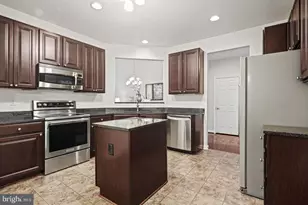 8556 Dina Ln, Ellicott City, MD 21043 - Photo 11