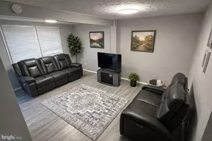 10601 Whiterock Ct, Laurel, MD 20723 - Photo 3